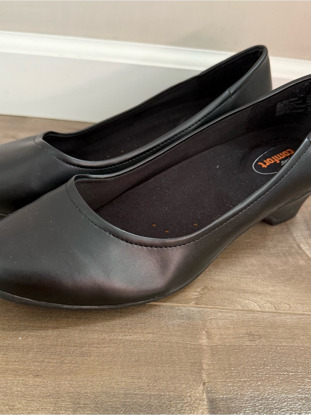 SafeTStep Comfort Heel Shoe Round Toe Black 8.5W Slip-Resistant Safety Footwear